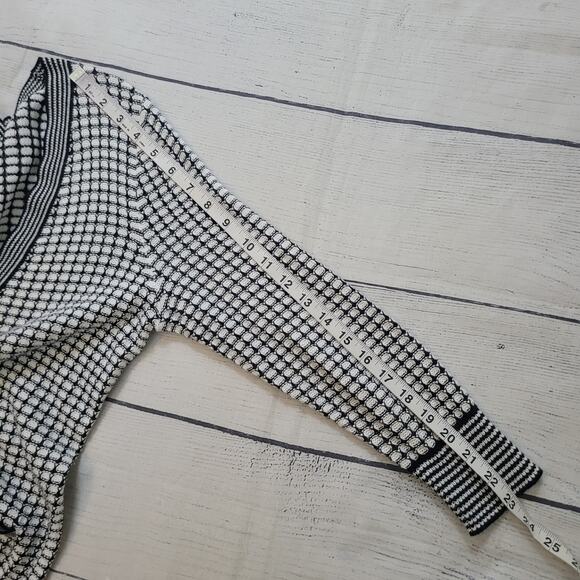 Pendleton Size M Black White Button Cardigan V-Neck Grid Check Preppy Knit - Picture 7 of 10